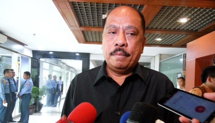“Ridwan Hisjam Terpangkas oleh Golkar: Jangan Mainkan Isu Munaslub!”