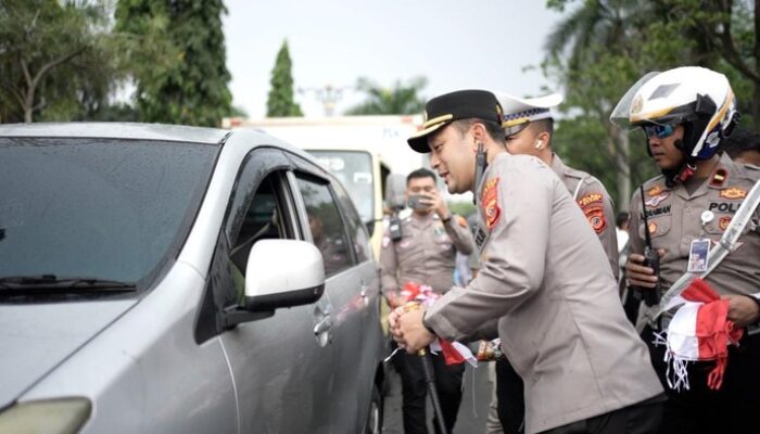 Sambut HUT ke-80 RI, Polres Bogor Bagikan 17.845 Bendera Merah Putih – Update 2