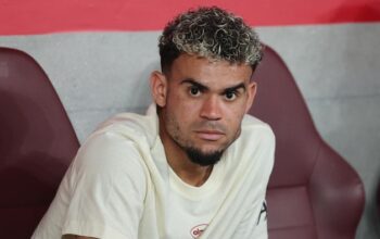 “Krisis Komunikasi Luis Diaz di Bayern Munich: Mungkinkah Ini Sebab Utama Performa Menurun?”