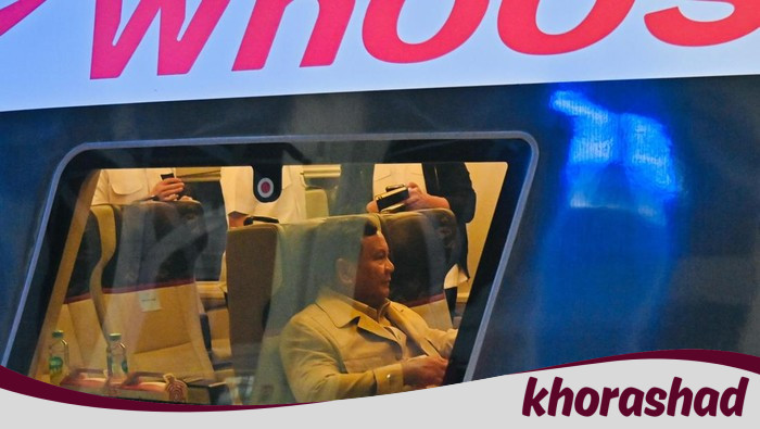 Kunker ke Bandung, Prabowo Naik Whoosh Bersama Masyarakat - Update 1