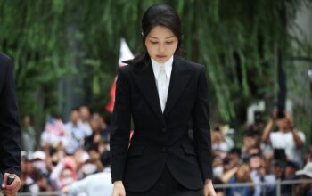 Mantan Ibu Negara Korsel Segera Susul Suami di Tahanan – Update 2