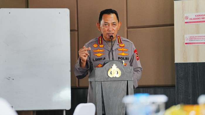 Kapolri Cek Karhutla di Kalbar: Kebakaran Turun, Cuaca Dimodifikasi dengan Sukses!
