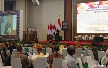 **Fraksi MPR Golkar: Rp 104,5 T untuk 13.000 Siswa, Adakah Kebijakan Pendidikan yang Adil?**