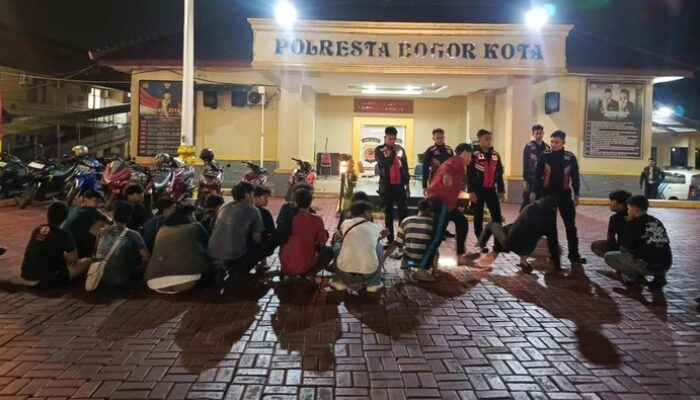 Polisi Amankan 18 Pemuda Mabuk-mabukan di Jalan Kartini Bogor, Warga Heboh!