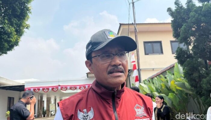 Transformasi Digital untuk Pendidikan: Menantang Takdir dengan 15 Ribu Laptop