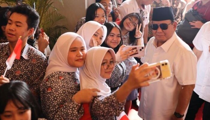Diaspora di Singapura Sambut Prabowo: Merdeka! Semangat Kemerdekaan Meneriak!