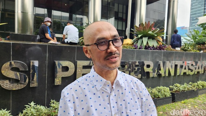 Terungkap! Pihak Roy Suryo Akan Pengecekan Abraham Samad atas Ijazah Jokowi