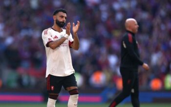 “Wembley Menjerit: Salah Memble Lagi, Liverpool Terpental di Shield 2025”