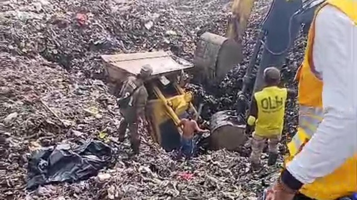 Tragedi Operator Buldoser PNS: Tewas di Bawah Longsor TPA Galuga Bogor