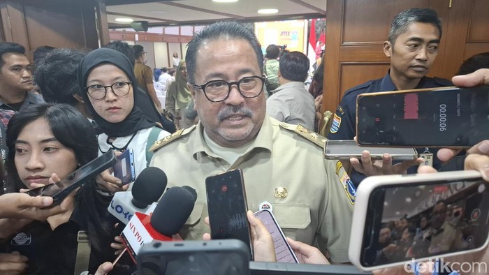 Rano Karno Pastikan Rekrutmen Damkar Jakarta Bebas Pungli, Hari Ini dibuka!