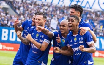 Persib Tak Bisa Pakai Jersey Baru Lawan Manilla Digger, Ini Alasannya!