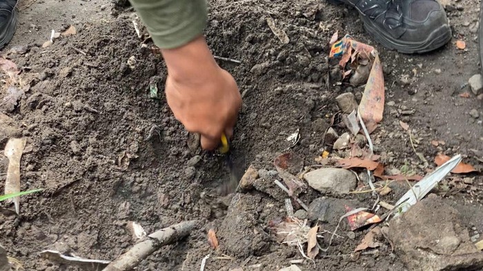 Misteri Asap Panas Menyebabkan Heboh di Depok, Pemerintah Diminta Tanggap!