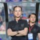 “Madam Pang Geram: Ketegangan Bersemi di Lapangan Bola!”