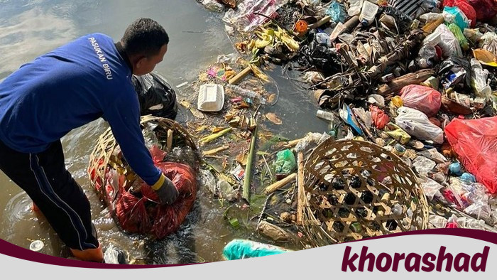 Sampah Mengambang, Sungai Denpasar Terancam Usai TPA Suwung Hanya Terima Residu