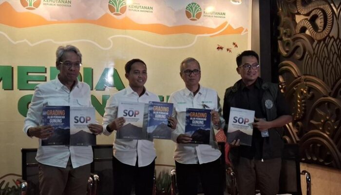 Kemenhut Shocking: 800 Guide Rinjani, Hanya 200 yang Legal!