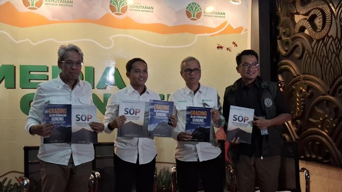 Kemenhut Shocking: 800 Guide Rinjani, Hanya 200 yang Legal!