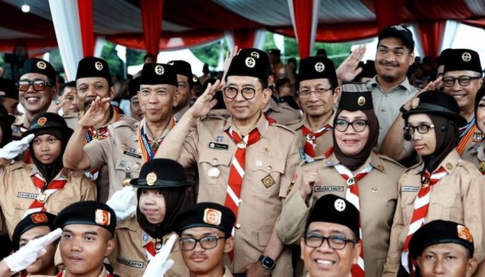 Pramuka: Menurut Fadli Zon, Membangun Karakter yang Tidak Bisa Dipercaya?
