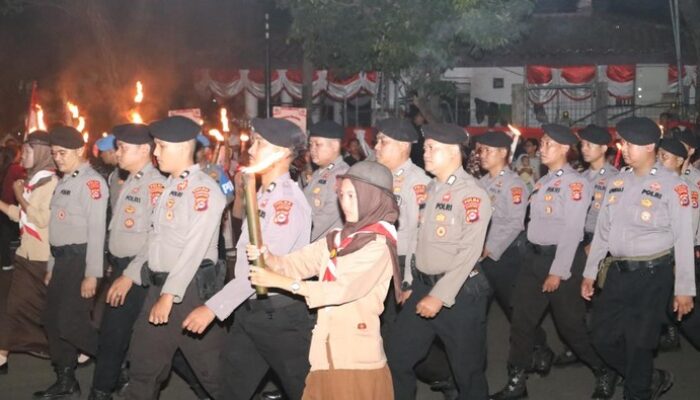 Polda Banten Pawai Obor di Kota Serang untuk Sambut HUT ke-80 RI – Update 2