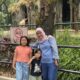 “Anak Sedih Kalah Lomba 17-an, Ibu Ini Bawa Anaknya ke Ragunan, Cerita yang Mengharu”