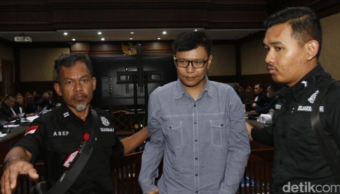Kecewa Adik Dini: Ronald Tannur Dapat Remisi, Nyawa Kakak Saya Tak Berarti!