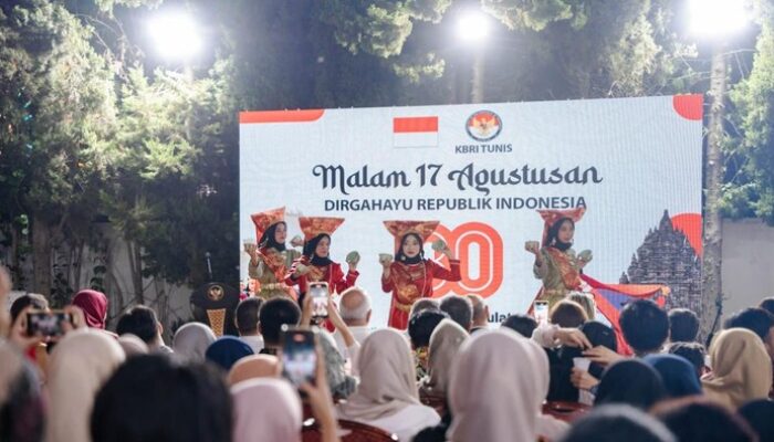 Peringati HUT Ke-80 RI, KBRI Tunis Sodorkan Buku Diplomasi, Pamer Soft Power Indonesia!