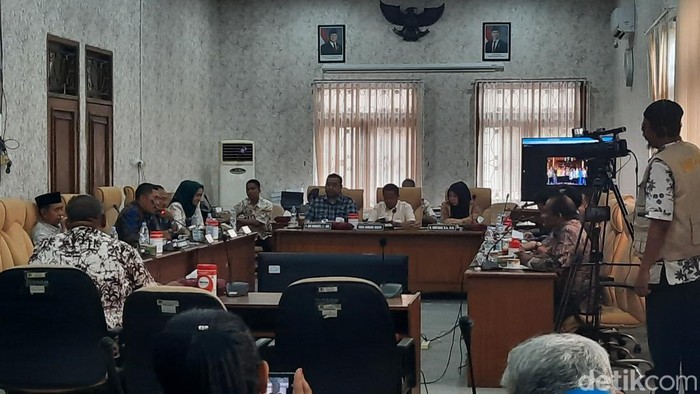 Video PBB 250% Jadi Bahan Interogasi Pansus DPRD Pati Kepada Camat
