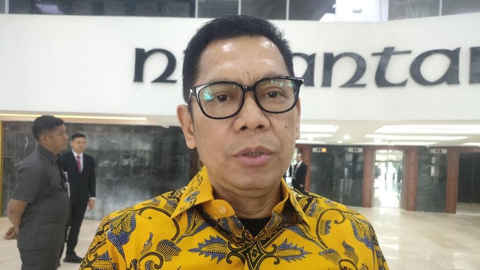 Gaji Dewan Tak Bergerak, Pimpinan DPR Pastikan Hanya Tunjangan yang Meningkat