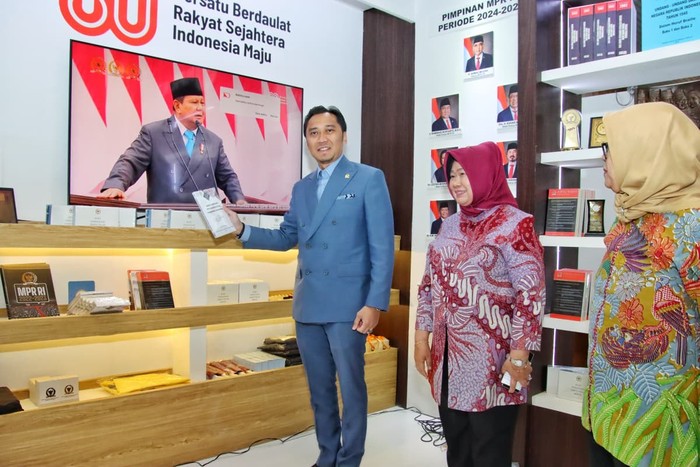 **Pameran MPR-BGN di Kompleks Parlemen: Peringatan Hari Konstitusi yang Penuh Edukasi**