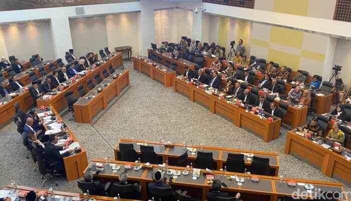 “Banggar DPR RI Setujui Pertanggungjawaban APBN 2024, Dibawa ke Paripurna: Apakah ini Indikator Kebijakan Fiskal yang Lebih Bijak?”