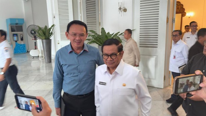 Ahok: 