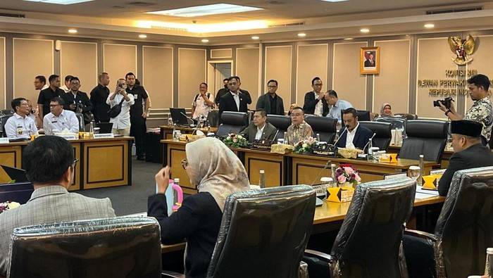 Wamenkum Ungkap Permenkum 27: LMK Wajib Unggah Data Pencipta Lagu, Revolusi Industri Kreatif?