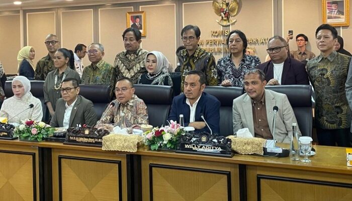 Penyanyi-Pencipta Lagu Diterima DPR dalam Tim Revisi UU Hak Cipta: Langkah Menuju Perubahan Besar