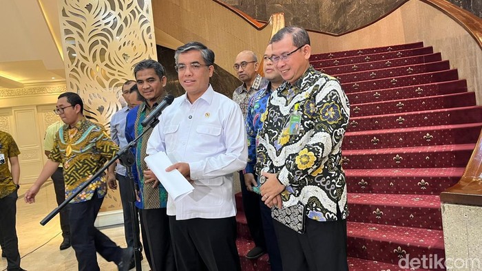 Menaker Yassierli: Pernyataan Lengkap Soal Penangkapan Wakilnya Noel oleh KPK