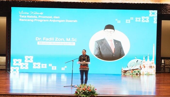 Fadli Zon: Budaya dan Peradaban, Rongrong Identitas Indonesia