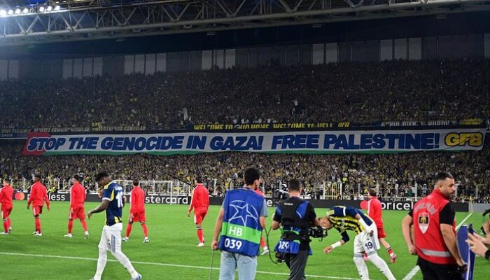 Ultras Fenerbahce dan Spanduk Free Palestina, Gerakan yang Menyedot Perhatian di Laga Champions