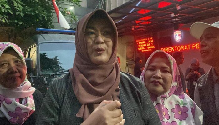 Ijazah Palsu Jokowi dalam 79 Pertanyaan kepada Dr Tifa, Benarkah?