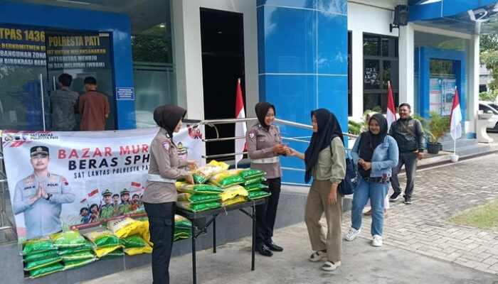 Polresta Pati Gelar Gerakan Pangan Murah, Salurkan 6 Ton Beras untuk Warga – Update 1
