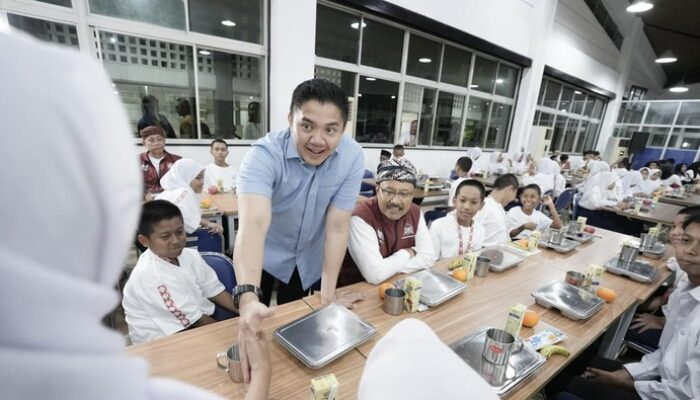 Mensos Sebut Seskab Teddy Didaulat Guru dan Kepsek Jadi Duta Sekolah Rakyat – Update 1