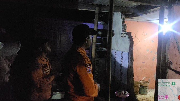 Angin Kencang Menerjang Puncak Bogor, 3 Rumah Warga Rusak, 1 Keluarga Terpaksa Ngungsi