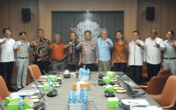**Kakorlantas Bahas Transformasi Lalu Lintas Bersama Pakar: Komitmen Perkuat Kepercayaan Publik**