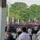 “Dari Belakang DPR, Mahasiswa Berikan Aspirasi yang Beda dari Massa yang Ricuh!”