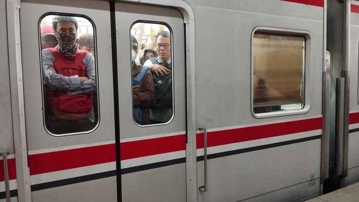 Demo di DPR, KRL Imbau Penumpang Tak Naik-Turun di Palmerah, Apa Dampaknya?