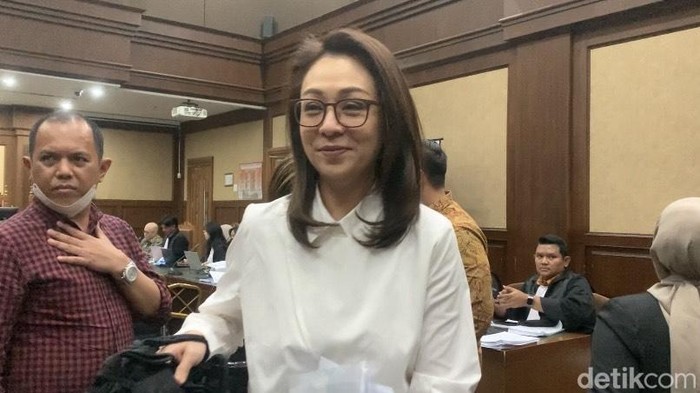 Eks Istri Sebut Antonius Kosasih Tak Pernah Terbuka soal Sumber Penghasilan - Update 2