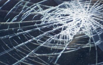 Konflik Jalan di Bogor: Pemotor Tabrak Penyeberang, Keduanya Menderita Luka