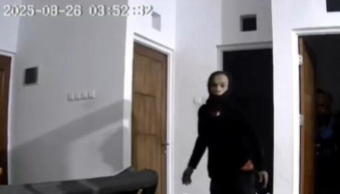 Bak Ninja, Maling Pakai Jaket-Masker Buff Bobol Rumah Warga di Depok – Update 1