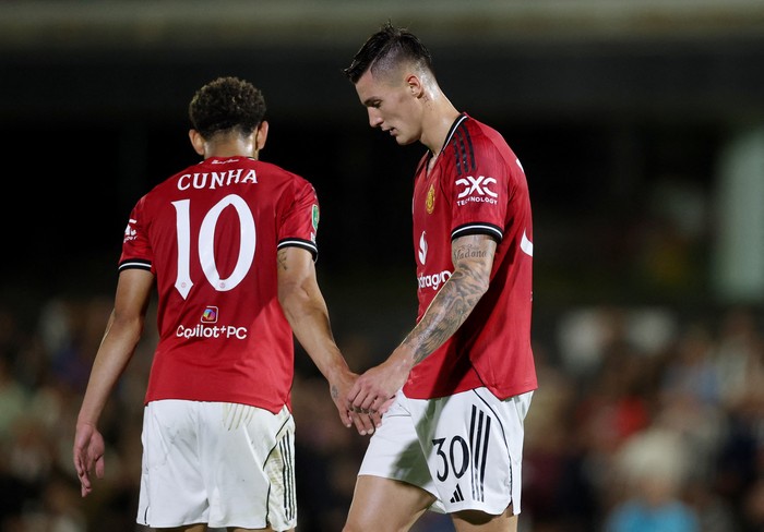 Phil Jones: Manchester United Lumpuh, Siapakah yang Bertanggung Jawab?