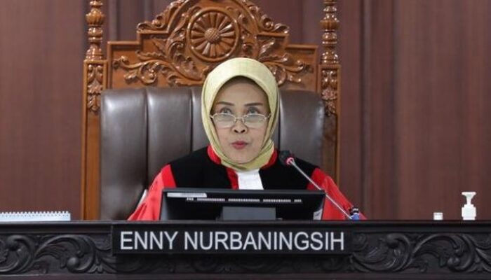 “MK Veto Rangkap Jabatan Wakil Menteri: Ini Alasan di Balik Keputusan Kontroversial”