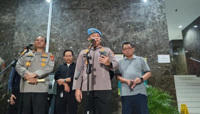 Demo di Jakarta Berujung Tragedi: 10 Polisi Terluka, 1 Kritis, Peringatan Kadiv Propam