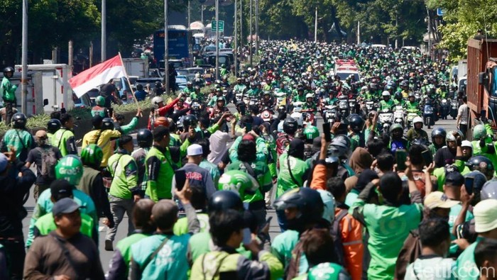 [Tragedi Ojol Dilindas Rantis, Media Asing Terkejut!]