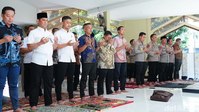 Mabes Polri Beri Doa Gaib, Kisah Tragis Pengemudi Ojol Affan Kurniawan Muncul